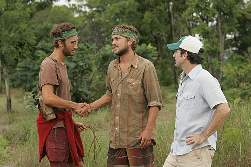 Survivor Players form an alliance