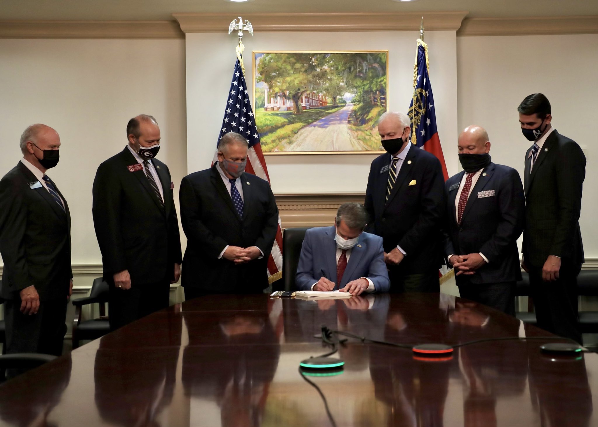 Kemp signing new voting law